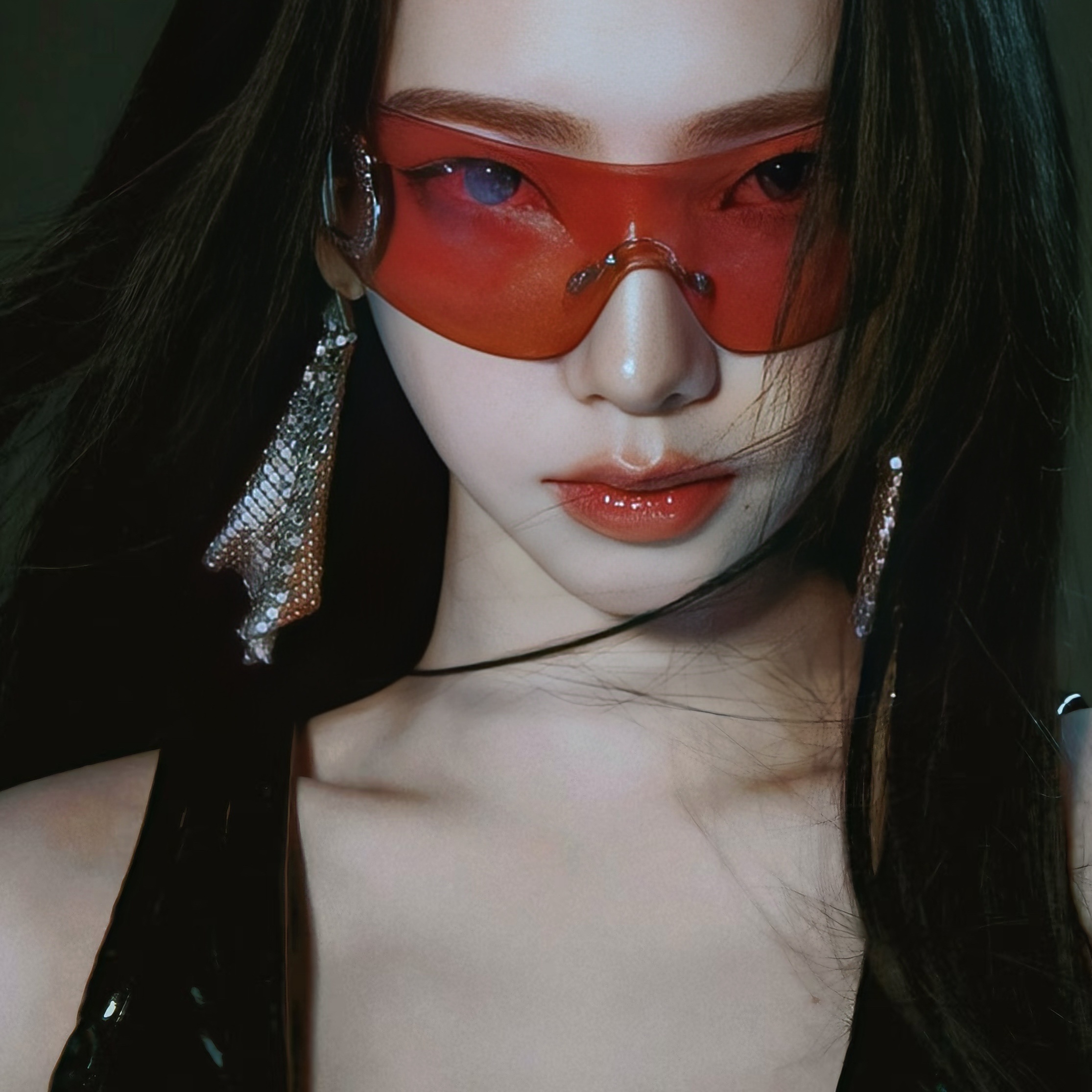 且视他人之疑目如盏盏鬼火 