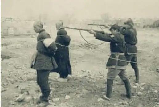 抗战时期，这些将领手握重兵却投靠日寇。1941至1943年，李长江、孙良诚等将领
