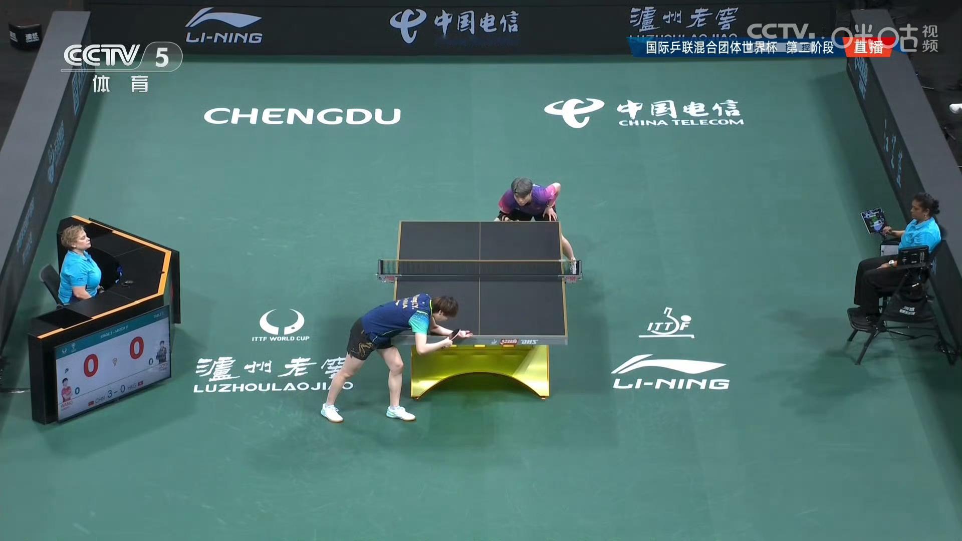 王曼昱3比0杜凯琹    成都混团世界杯国乒vs中国香港女单，王曼昱11-8、1