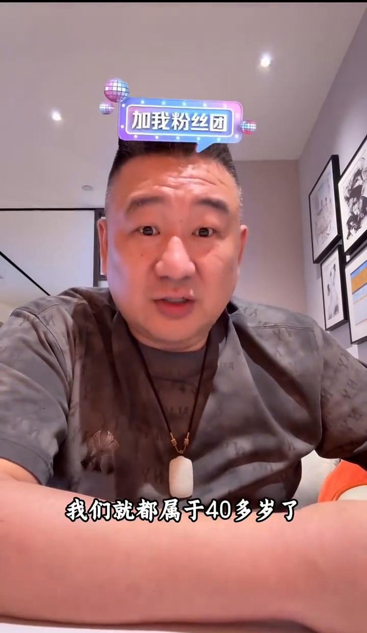 他快被“累”垮了。
不是输在技术。
顶级9球手薛珍麒，最近在中式八球赛场上一次次