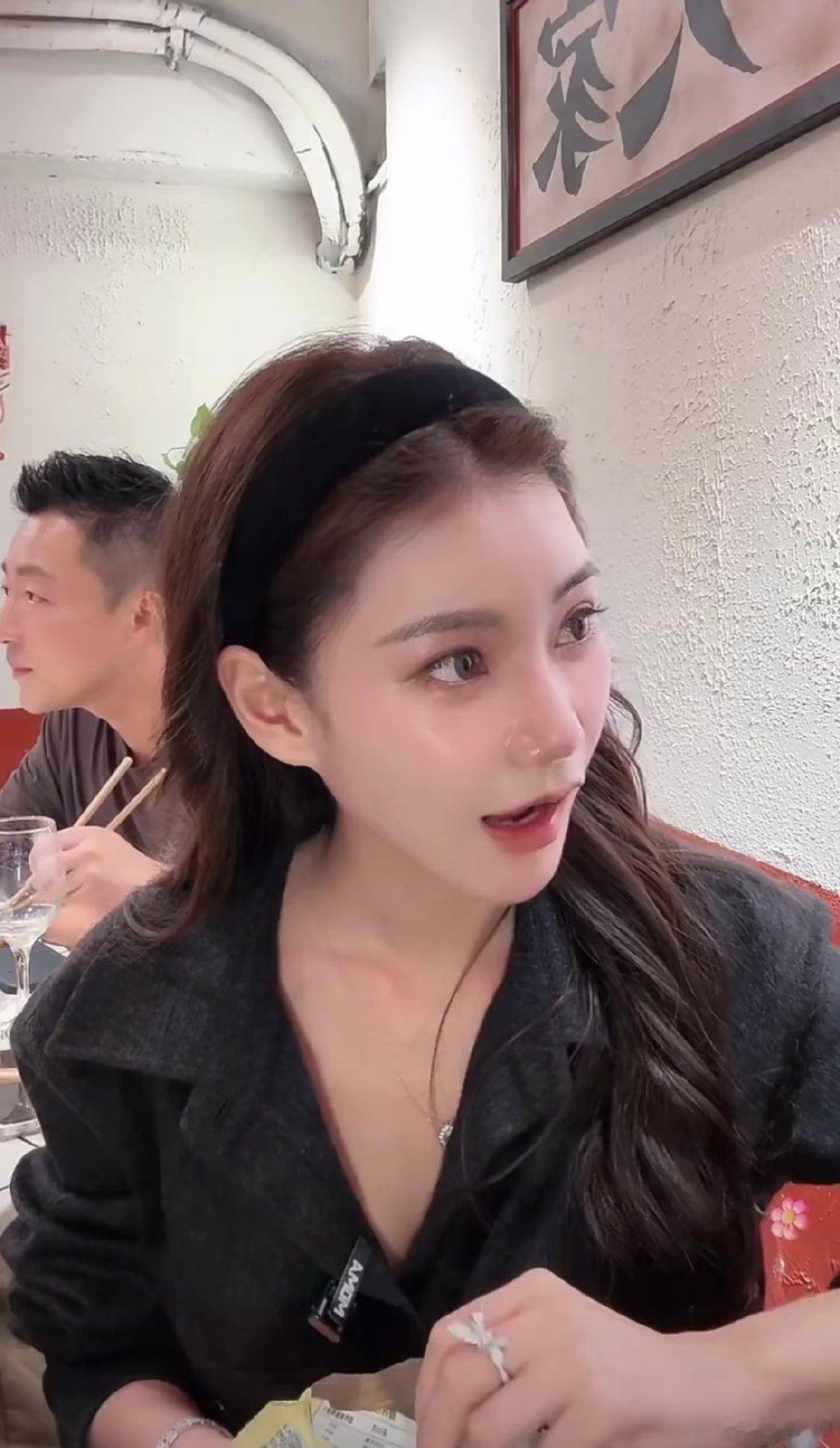 #Mandy的皮肤状态#Mandy之前做美容业的，肯定很懂护肤吧。#汪小菲老婆皮