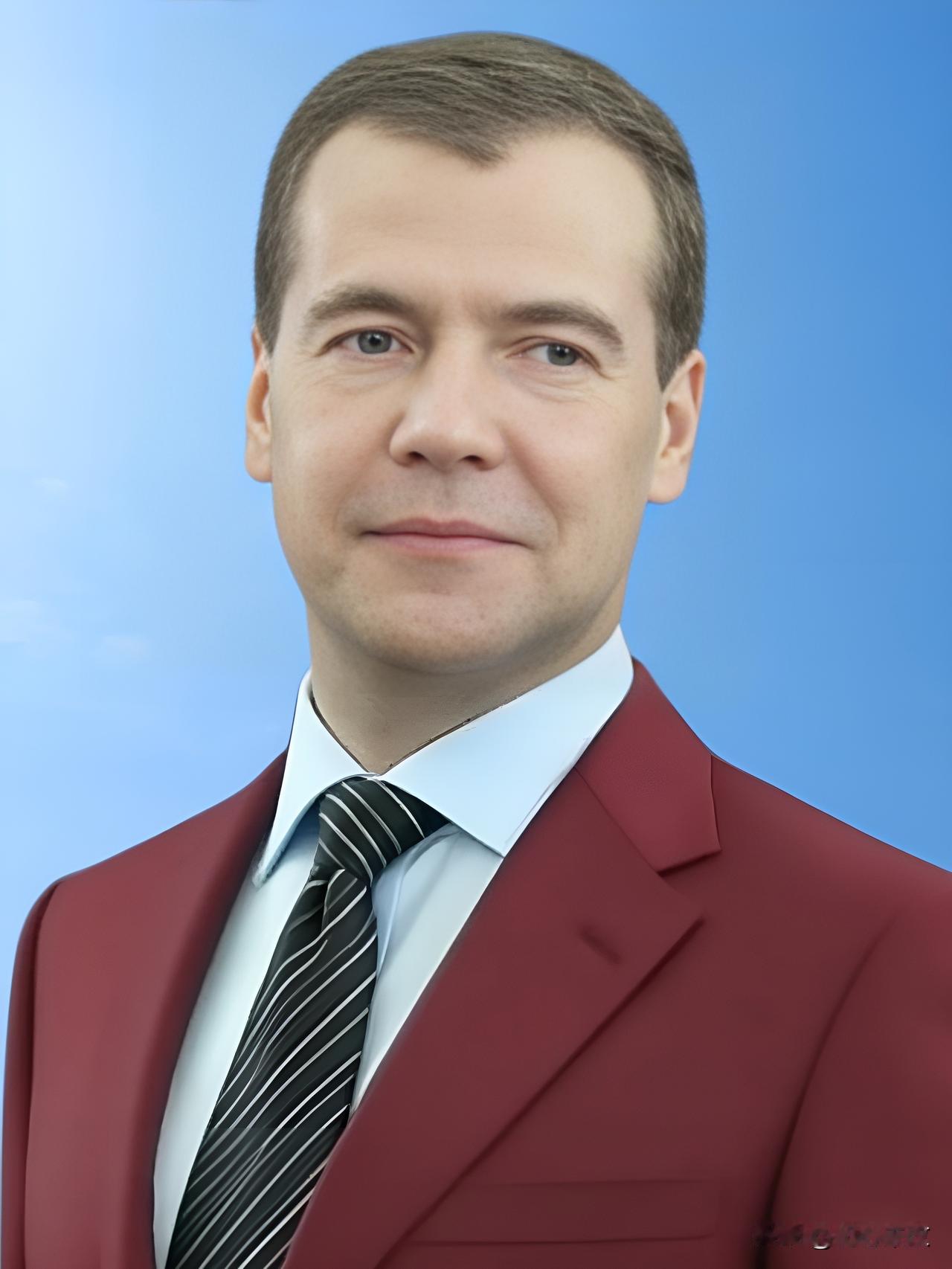 快报，快报
 
俄罗斯总理突然宣布
 
11月1日，俄罗斯总理米舒斯京签署命令，