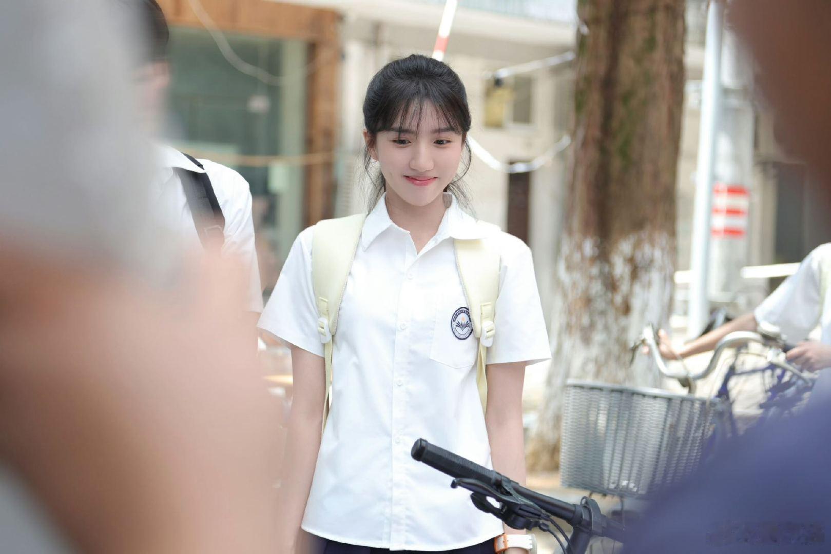 26岁的苏晓彤演16岁高中生 苏晓彤演的高中生很有少女感年龄只是数字！苏晓彤诠释