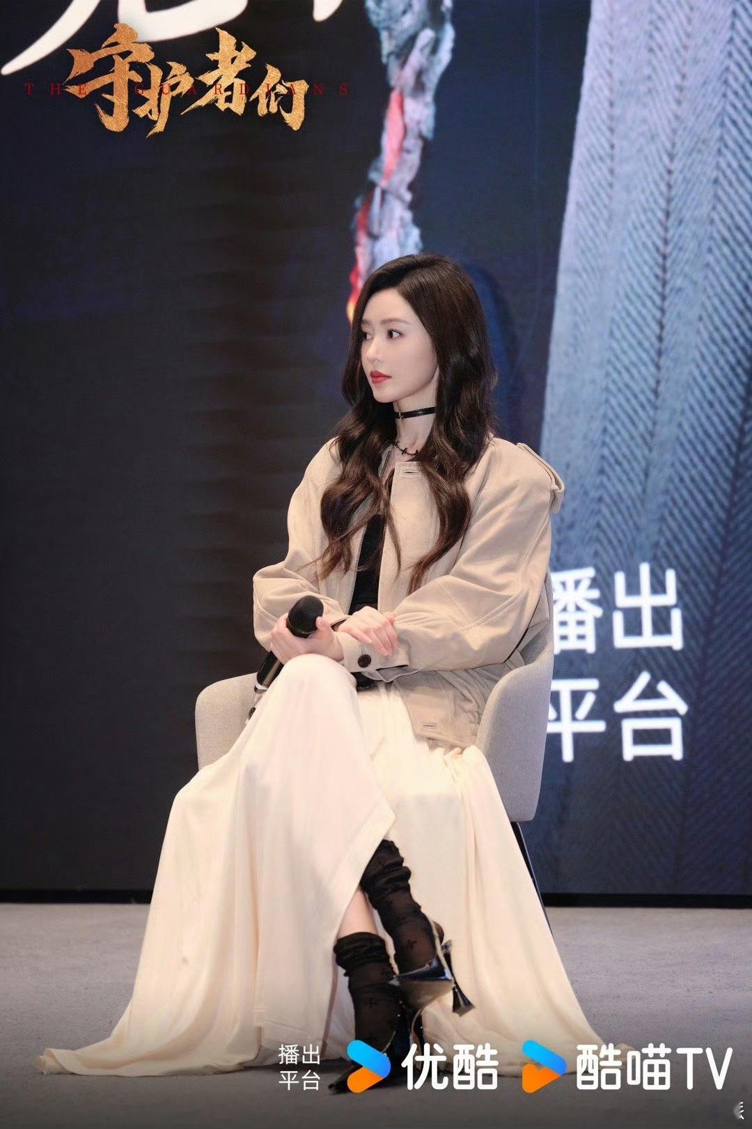 被张天爱圈粉！“我不是来演花瓶的”，渴望借洗碧云展现双面演技，盼观众见证进步，这