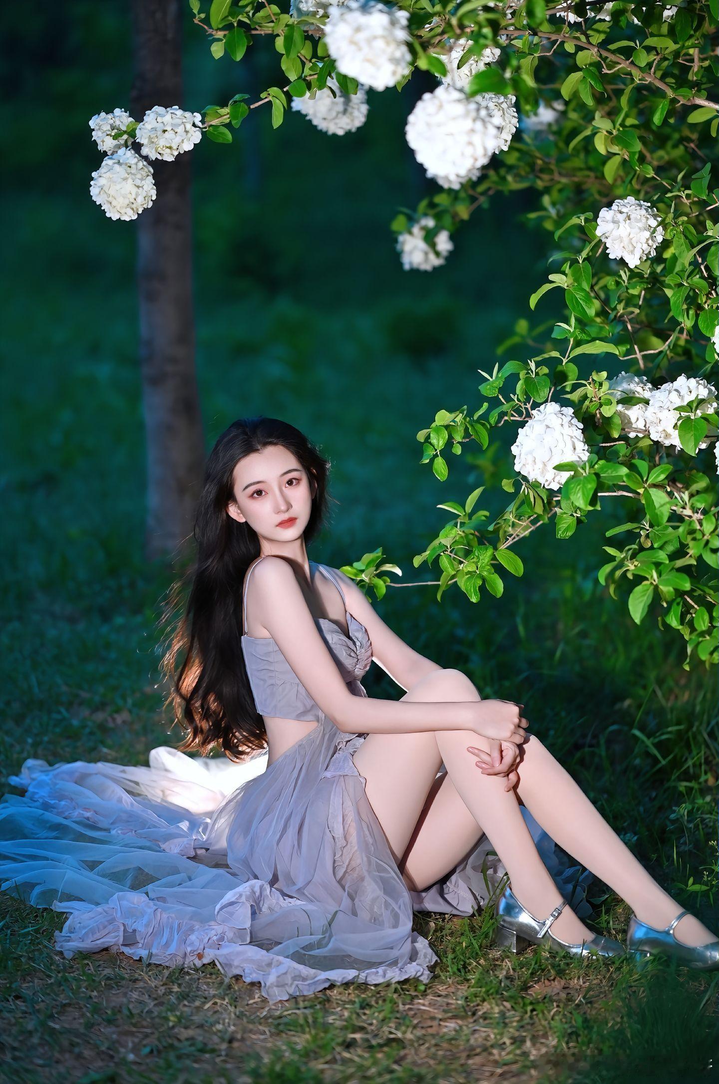 纱裙配丝袜，月光下通灵的美～ ​​​