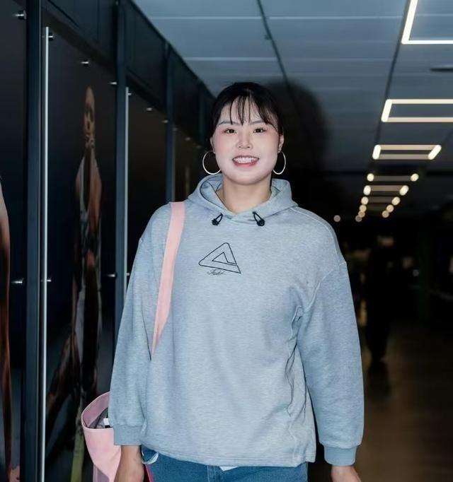 李月汝做了一件姚明都没做过的大好事，大实事！在美国，欧洲闯荡多年，小宝出资收购塞