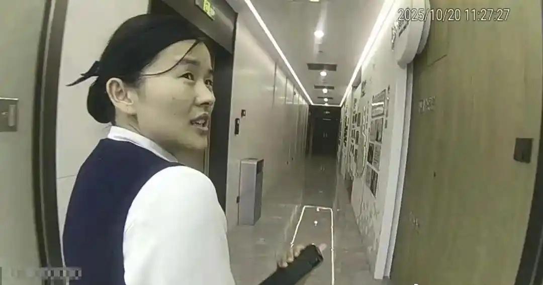 8旬老人取款696万，银行人员报警！杭州银行东城支行，84岁陈奶奶要取款696万