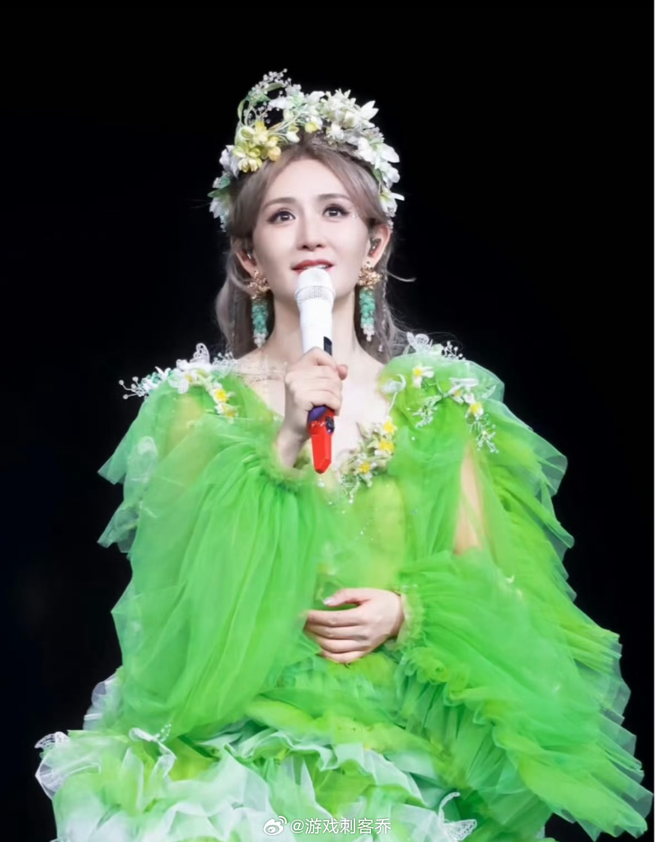 谢娜设置仅允许粉丝回复就……挺能理解但又觉得没必要？面对争议不想被骂，开权限保护