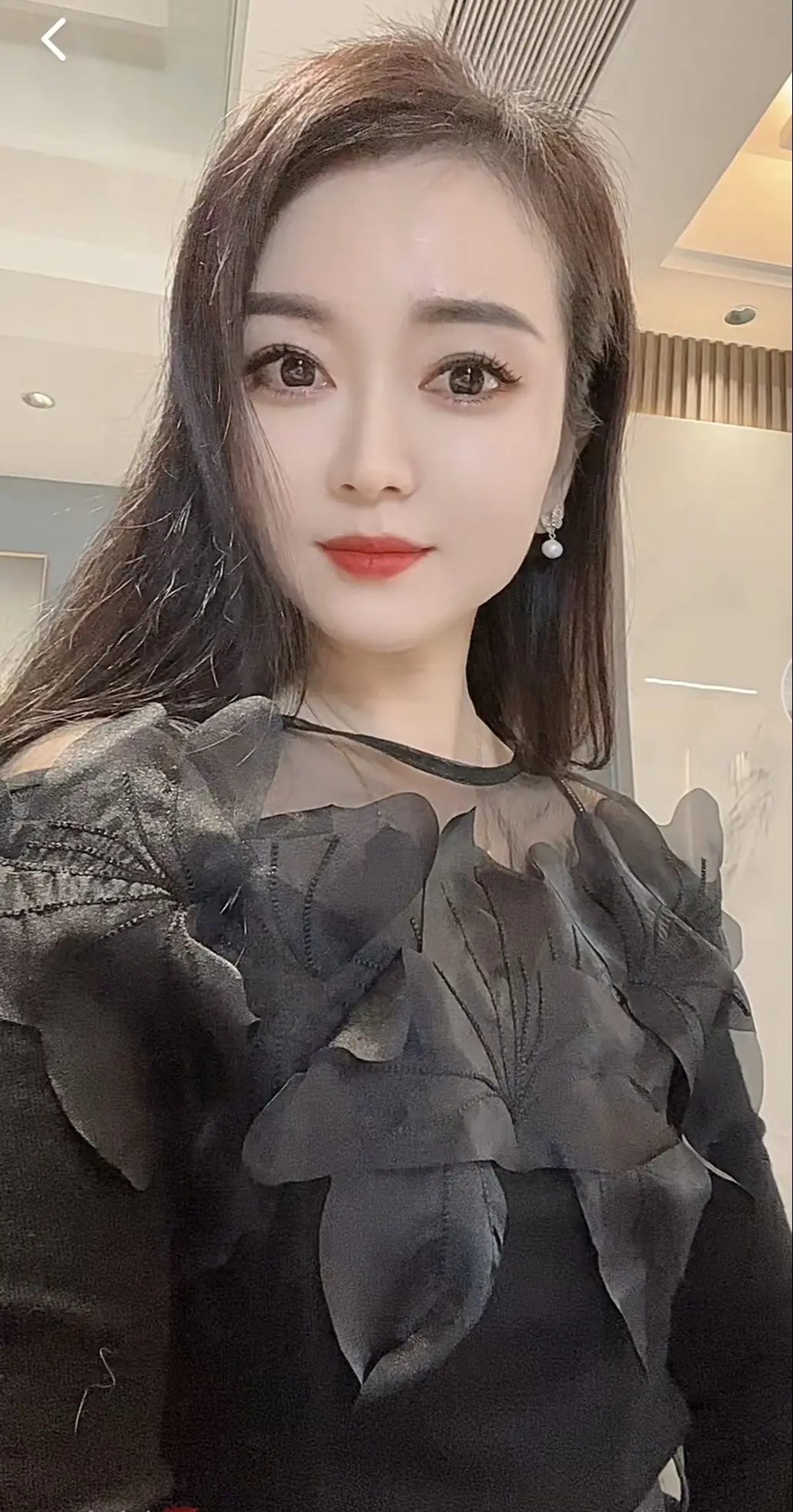 手脚冰凉的日子又开始了，接下来的日子把衣服穿厚点，走路慢一点，睡觉早一...