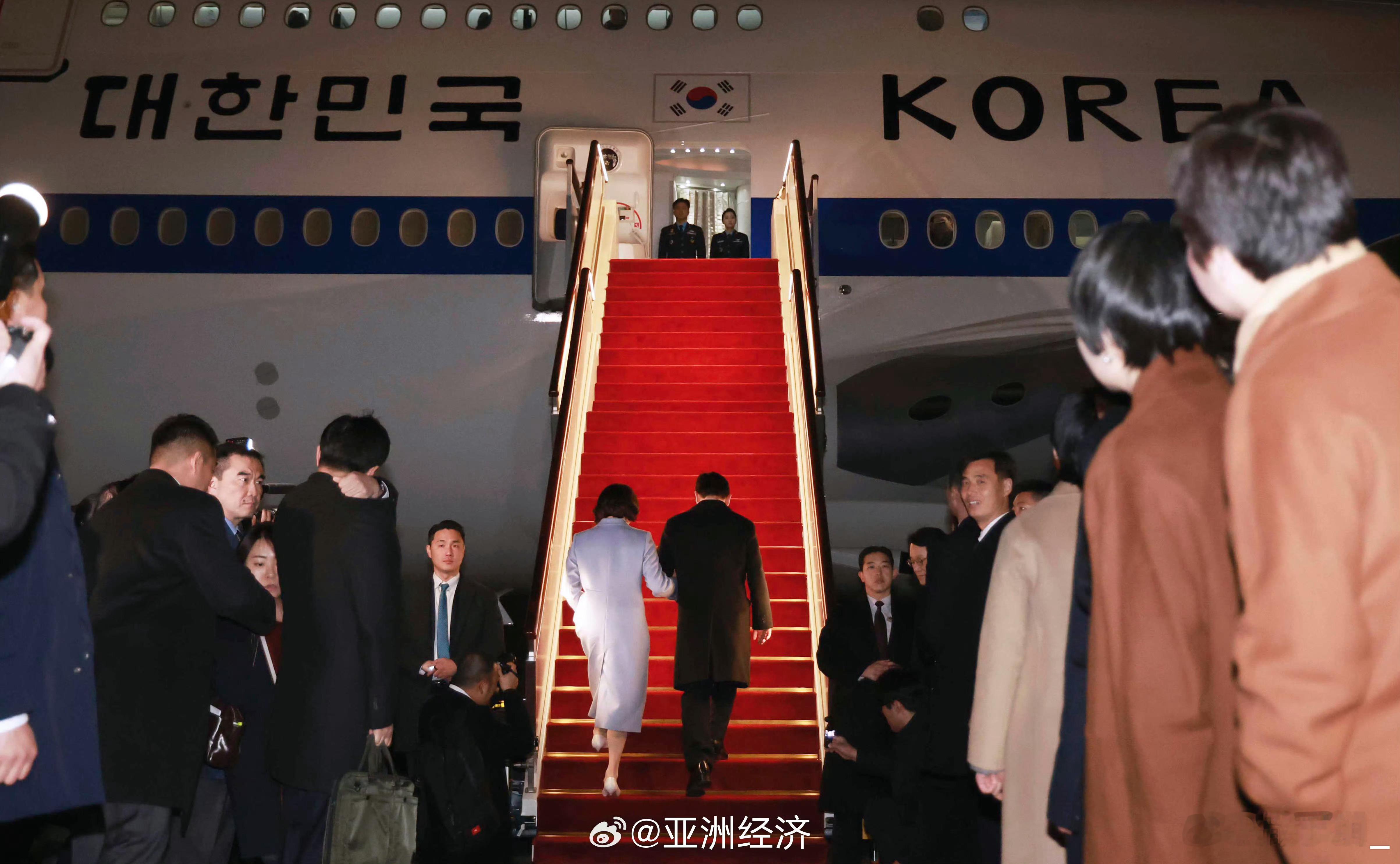 李在明结束访华回到首尔。就此次访华成果，李在明说：“在韩中关系方面，取得的进展超