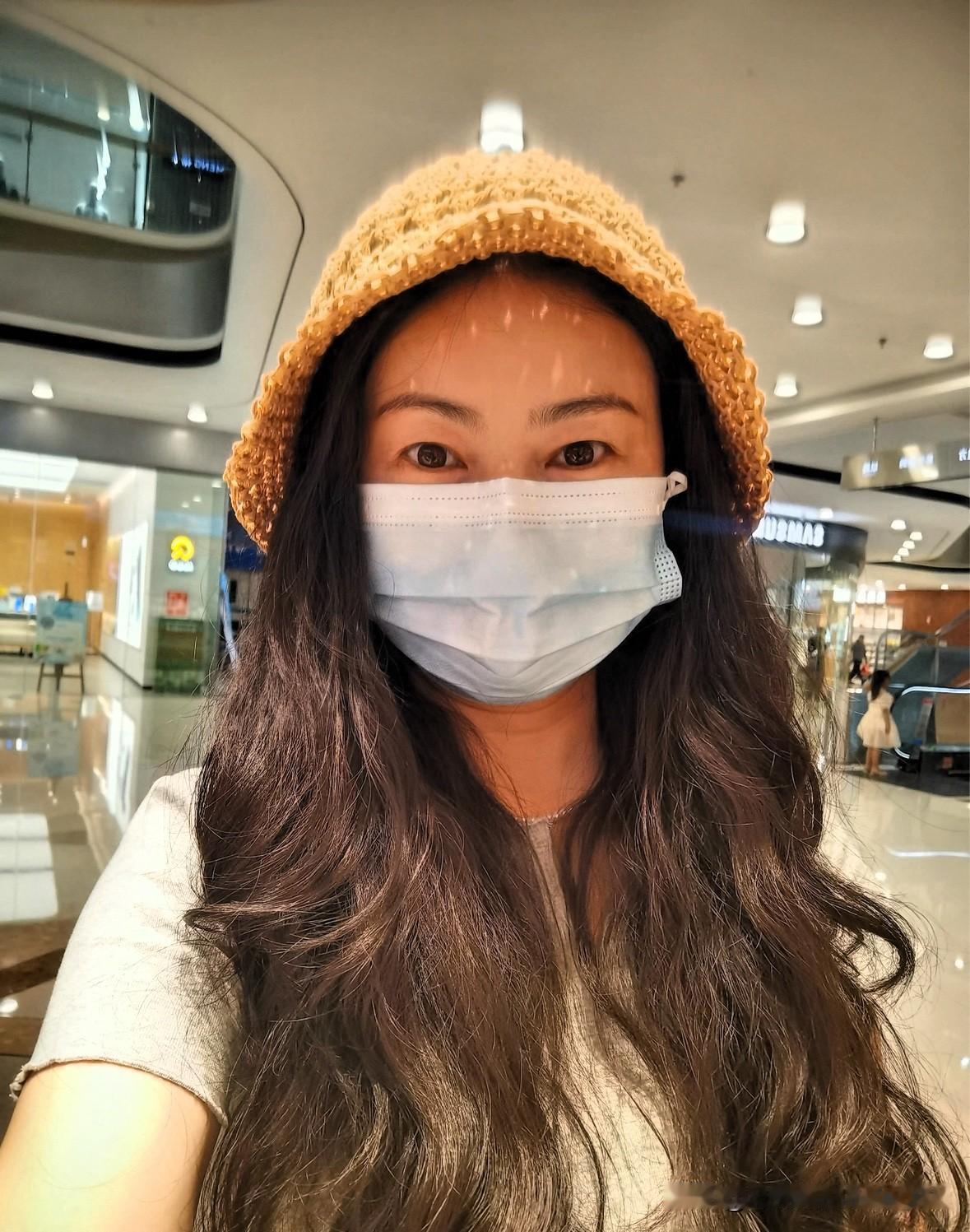 时隔一年，再次彳拷贝
去年发过一个征婚贴，和吧里一位女士聊了段时间，可惜她不想远