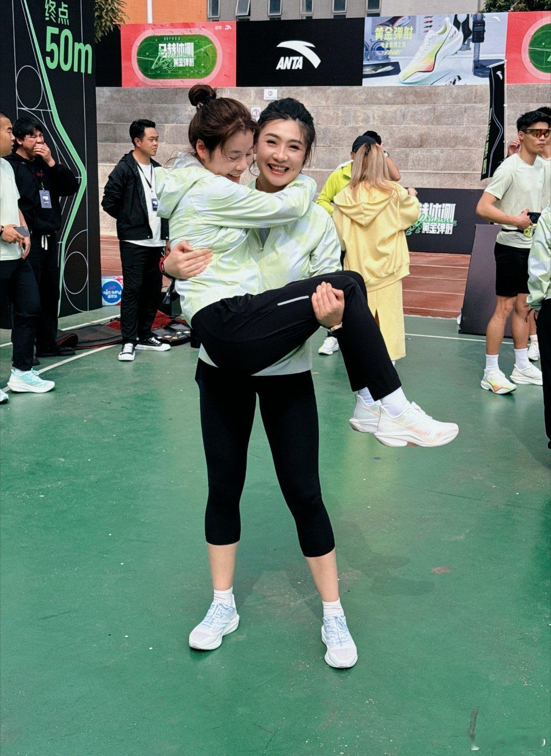 “标准面基姿势”跑步[超话]微博送你去跑马即刻开跑 ​​​