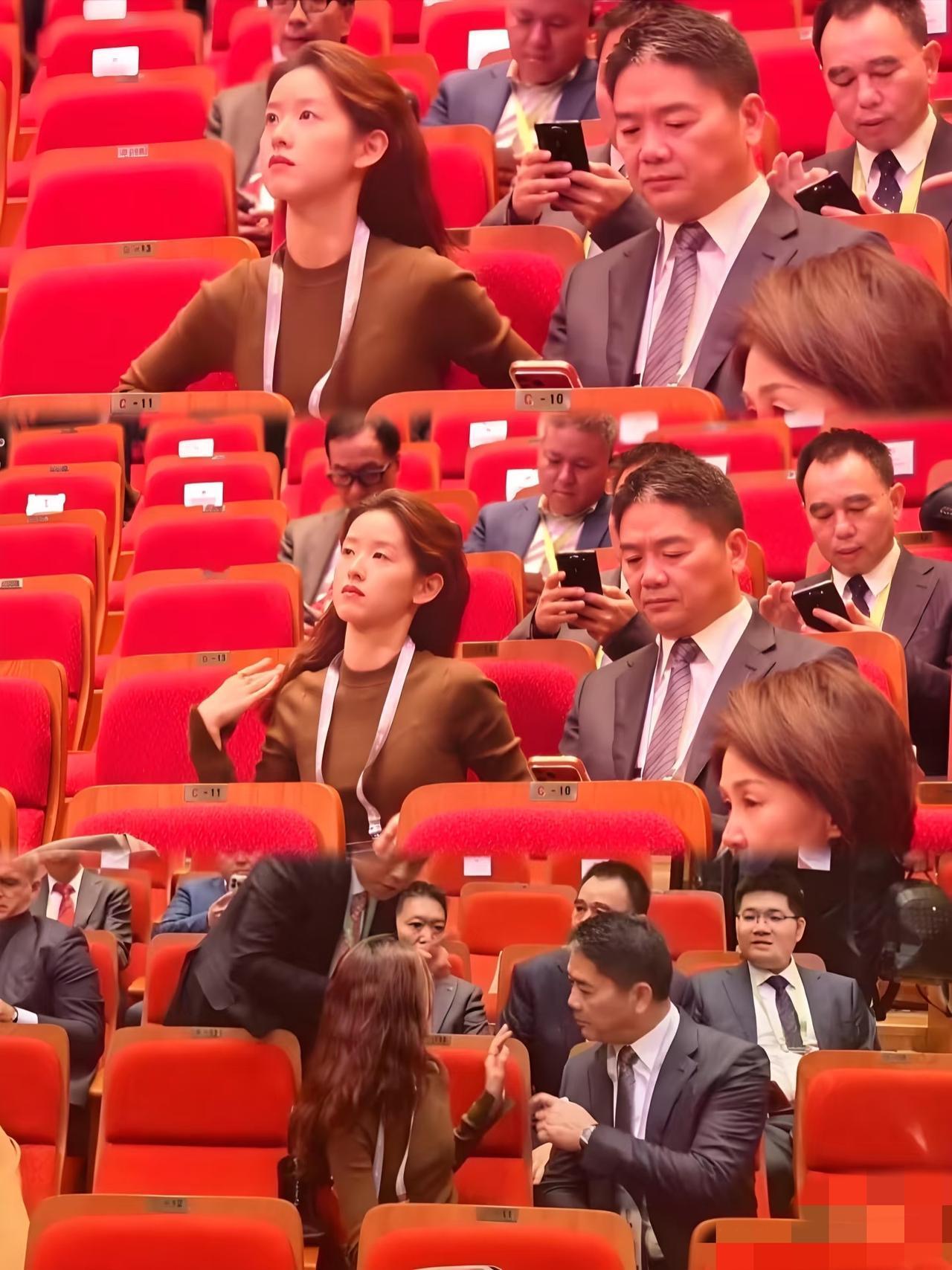 人到中年，最好的婚姻状态是什么？是硬凑的恩爱？是搭伙的敷衍？
我的答案特简单：