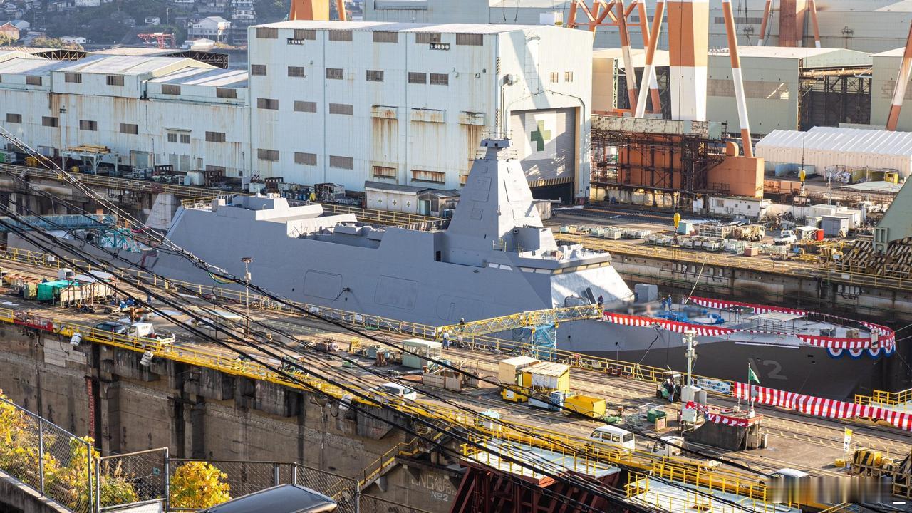 日本海自第12艘最上级护卫舰（FFM-12）将于明天即12月22日命名下水，此舰