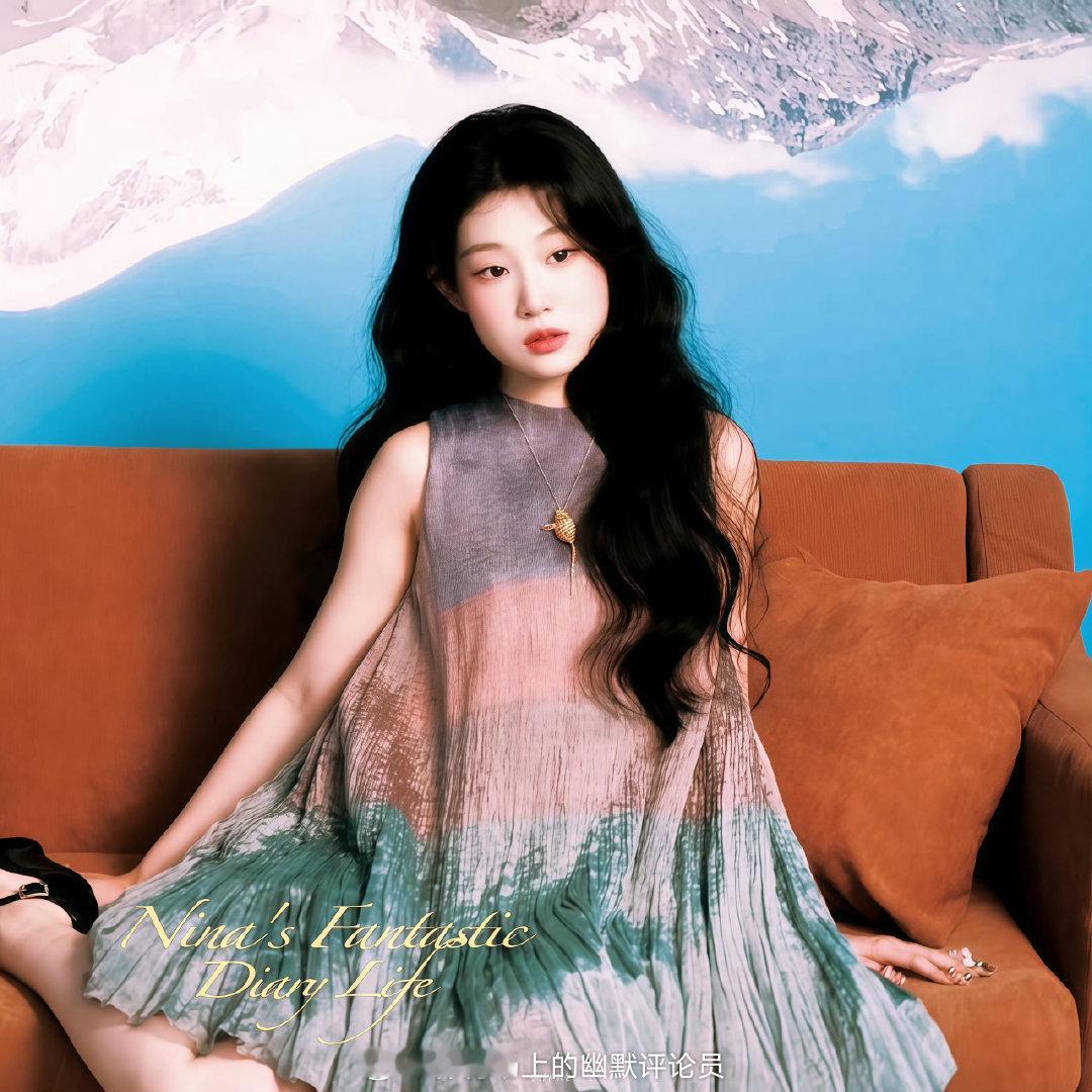 沈佳润最新杂志的十二月刊封面真的get到了！神秘开关开启颠倒世界，有一种古灵精怪