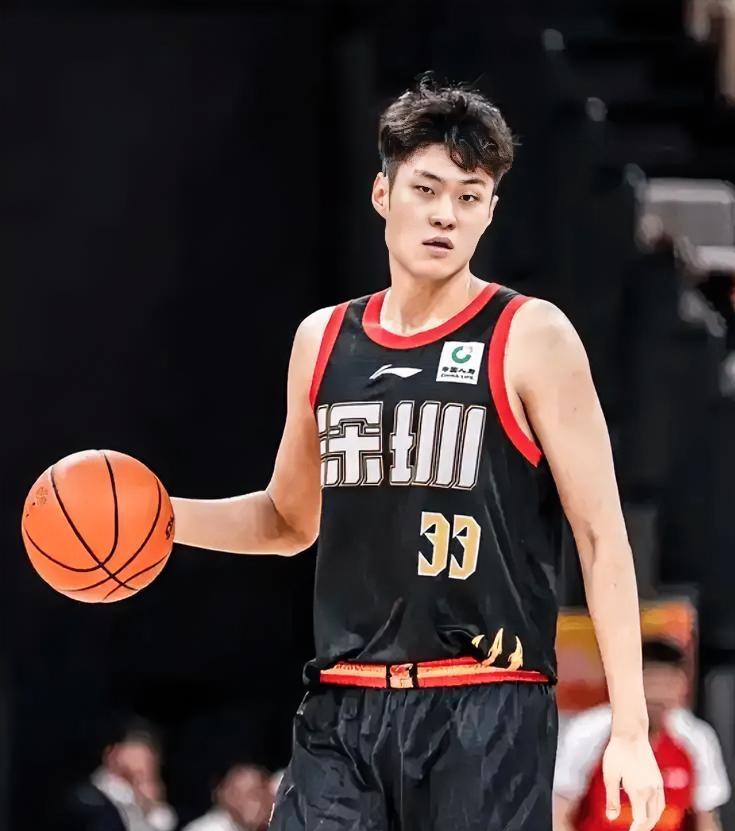 国家队的实力不是盖的！！王浩然最近6场比赛表现！！
 
主场对阵新疆：22分4篮