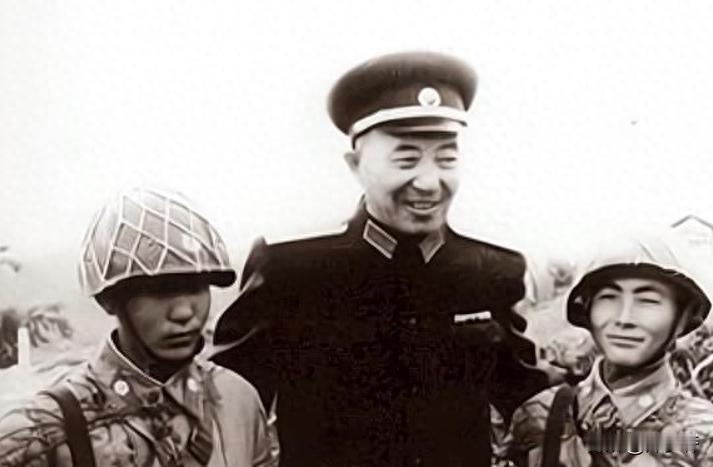 1950年毛泽东因未见罗瑞卿报告生气，罗瑞卿解释说报告已送给总理了，这究竟是为何