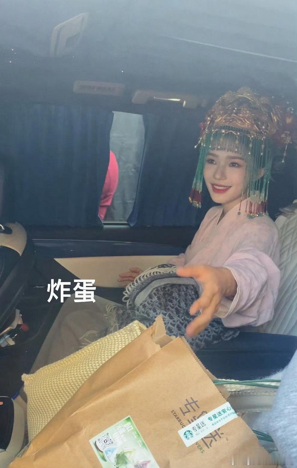 林允出逃鬼新娘 宝子们快看林允“出逃鬼新娘”造型，聊斋风格被她拿捏得死死的！珠帘