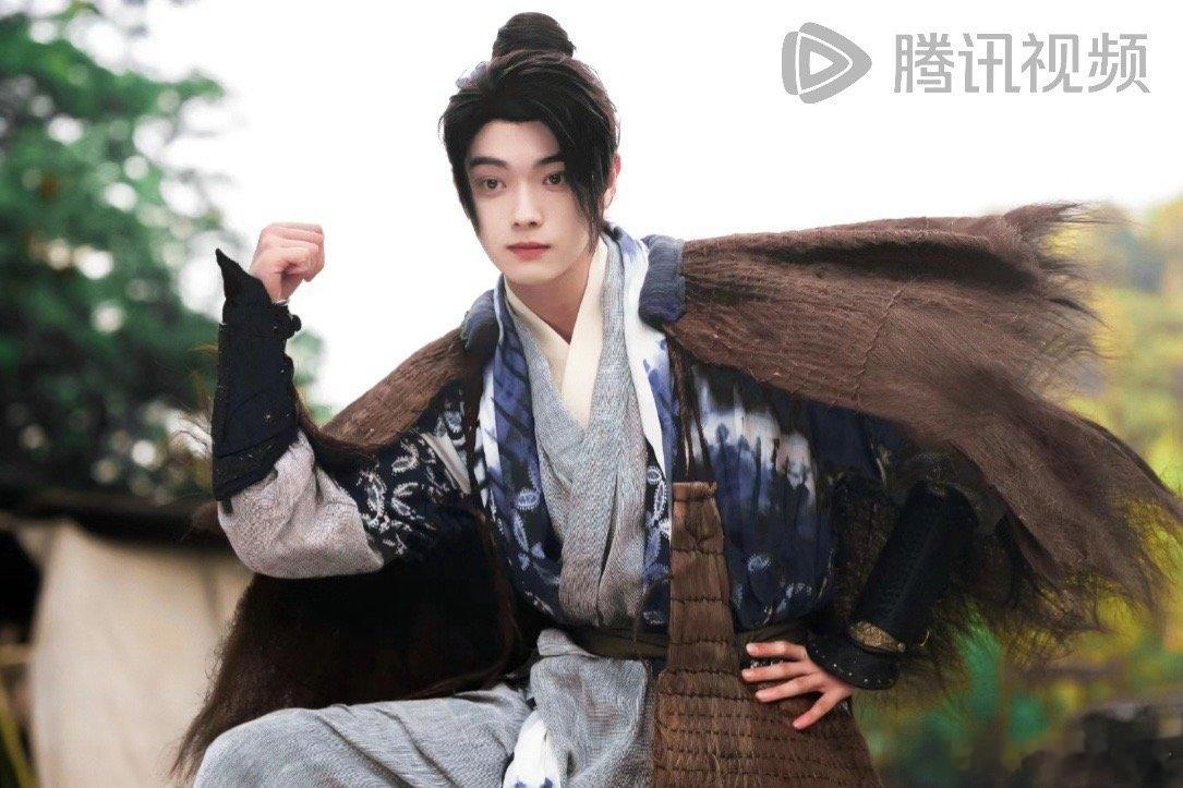 #许凯高寒情敌见面分外眼红# 哈哈，许凯高寒在#你比星光美丽#里又成情敌了？鹅你