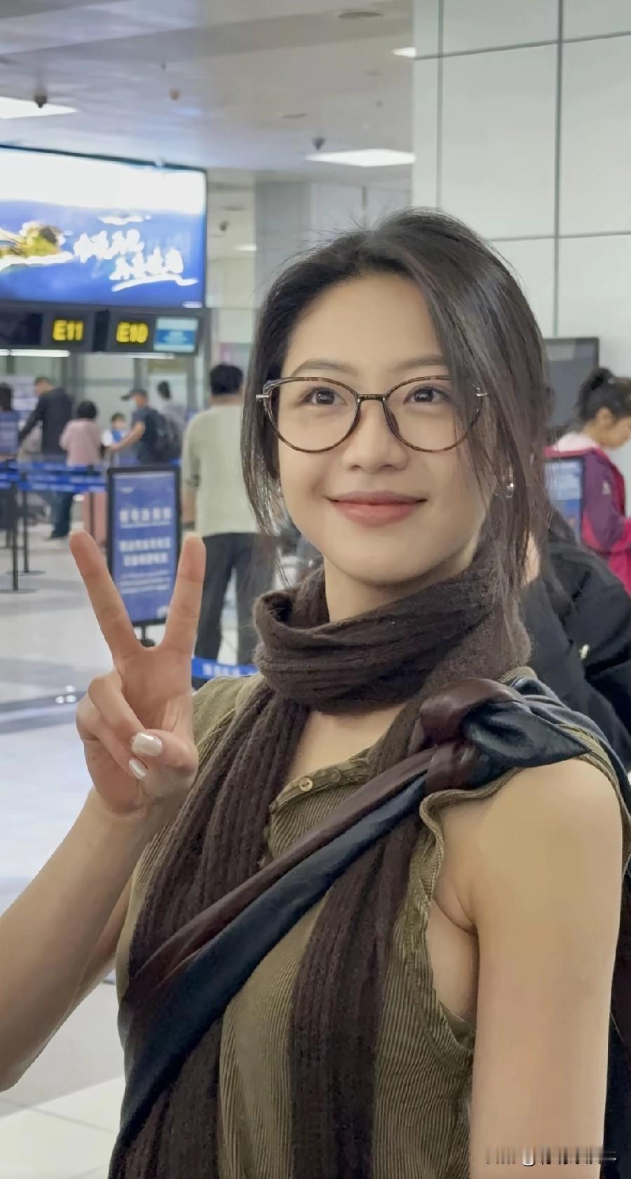 演员向涵之真的好甜，
有种邻家女孩的感觉！