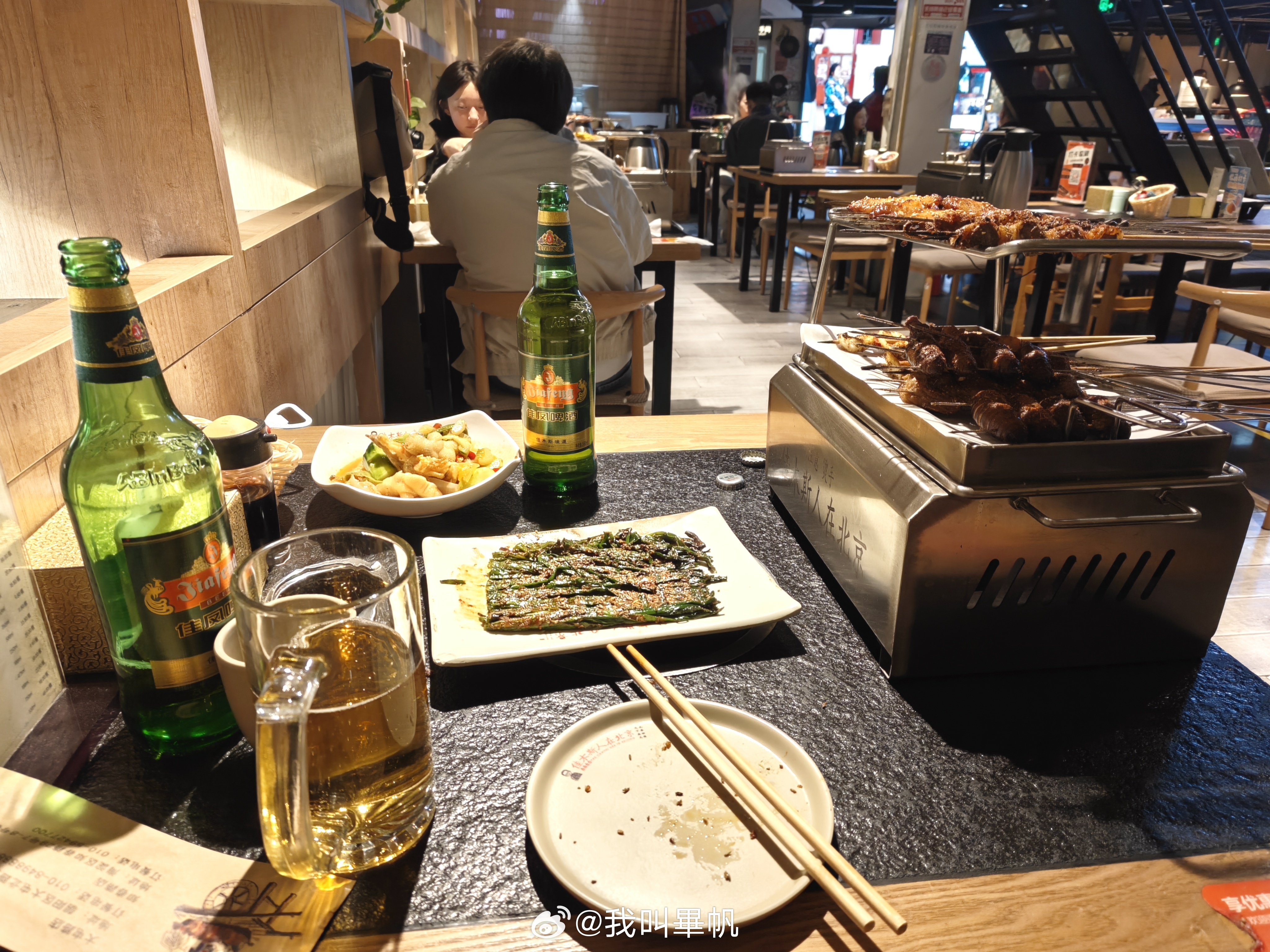晚上有点饿，服务员说我一个人点太多上菜以后，这场景确实有点多而且已经帮我退掉几个
