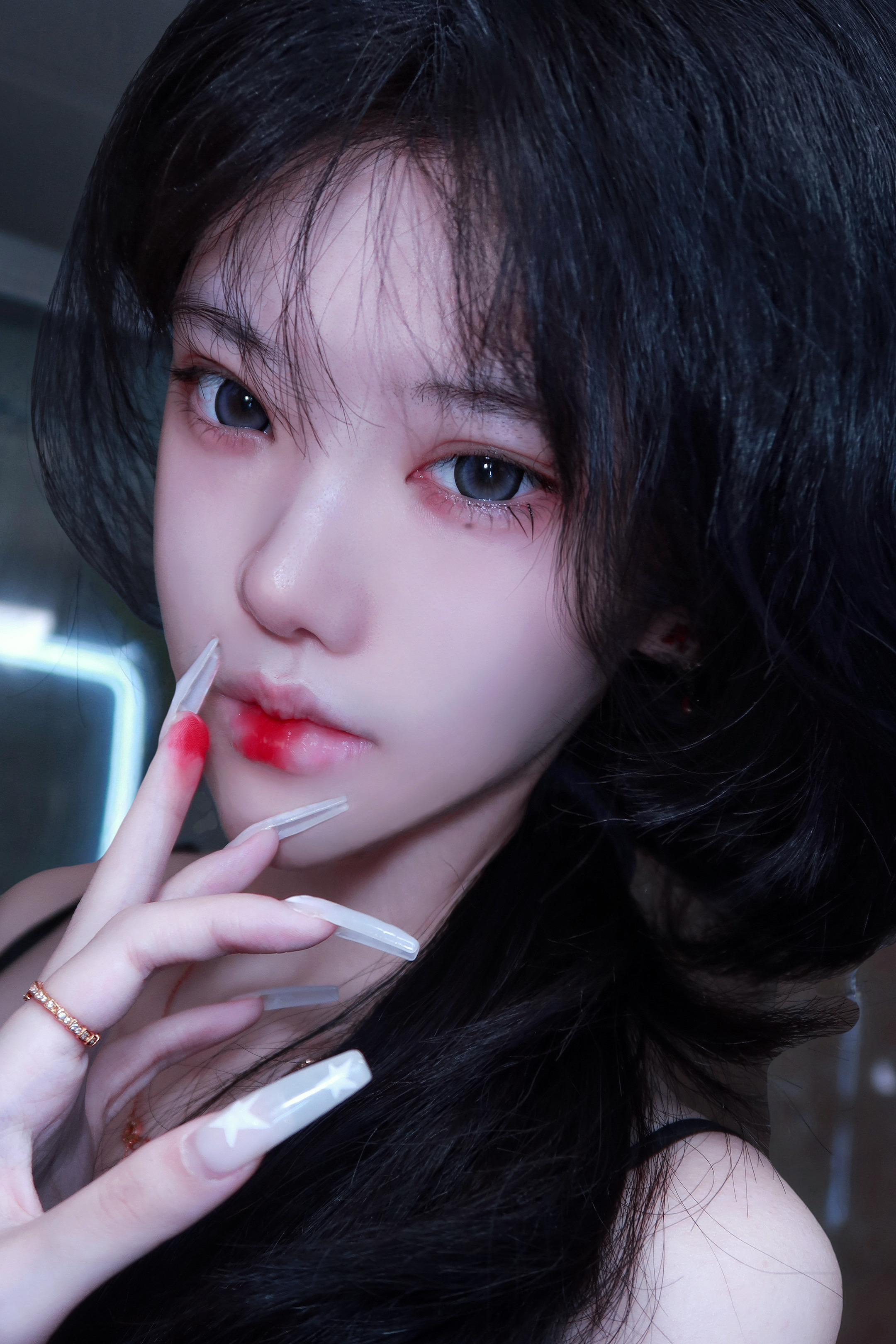 “曾借轩窗明月光 对镜描眉画红妆” 狐狸眼