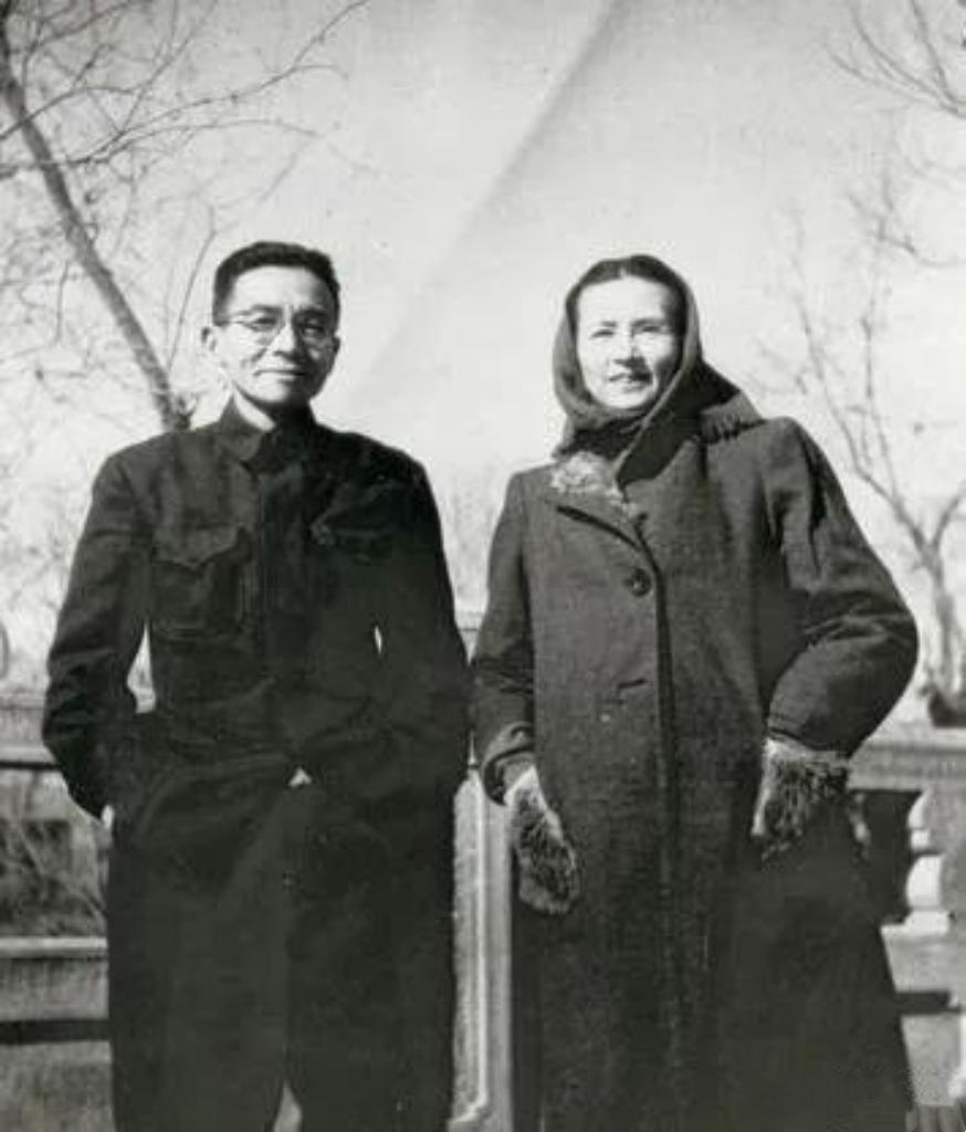 梁思成铭记历史