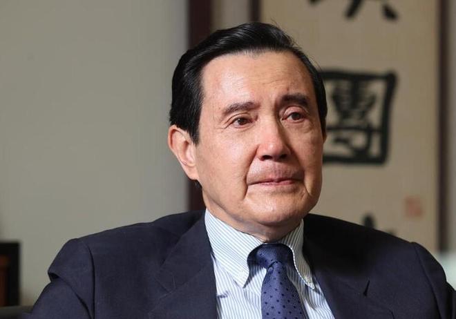 马英九说了，两岸实现统一要征求两千三百万台湾人的同意，那就很想问他一个问题，当年