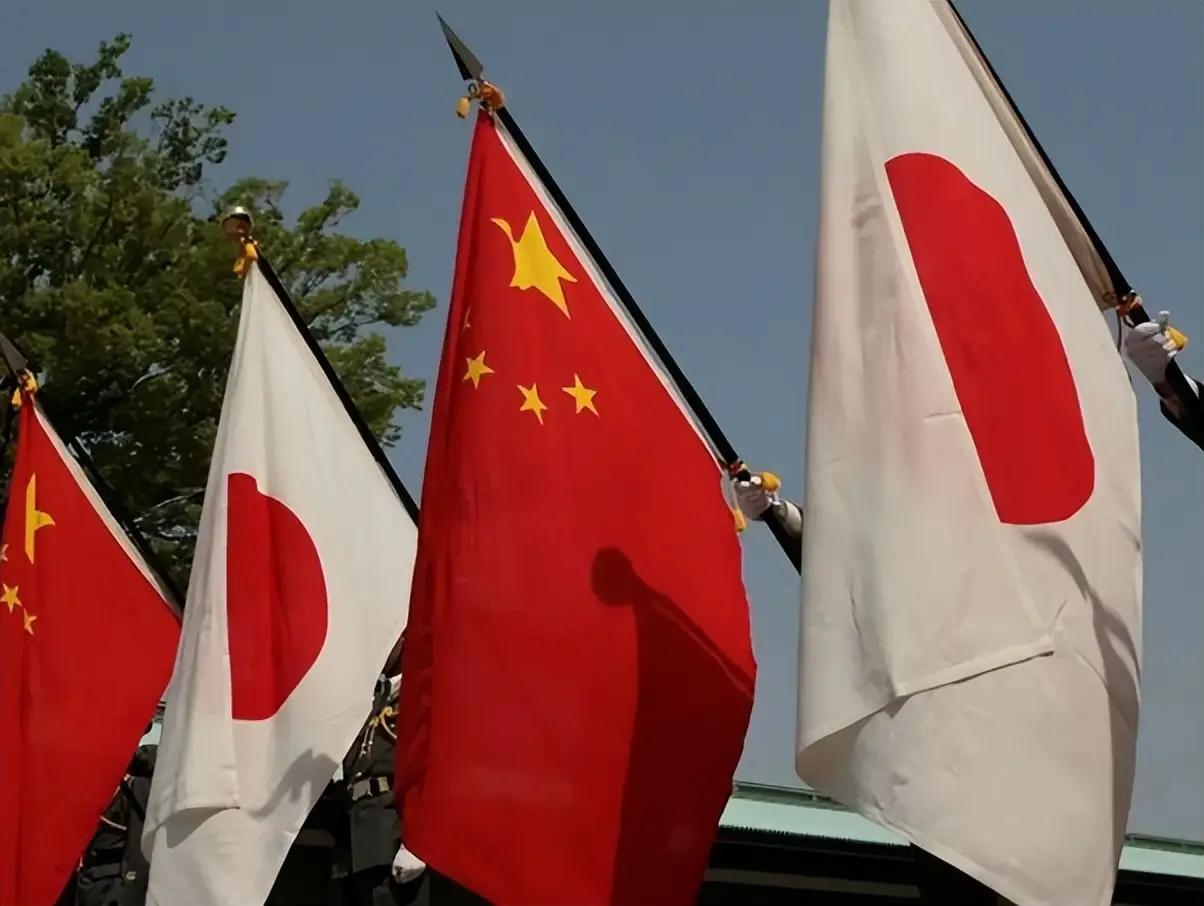 俄罗斯军事专家恨铁不成钢地表示，最令人揪心的是，东大自始至终都没有要“灭亡”日本