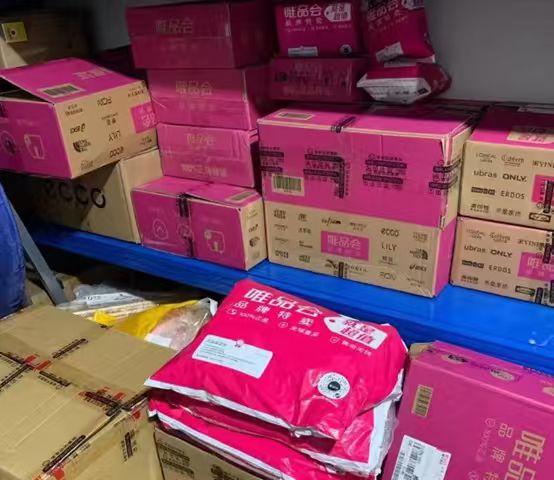 最近，服饰圈有一组数据，让很多人感到挺震撼的。过去一年，不到1000万人在国内电