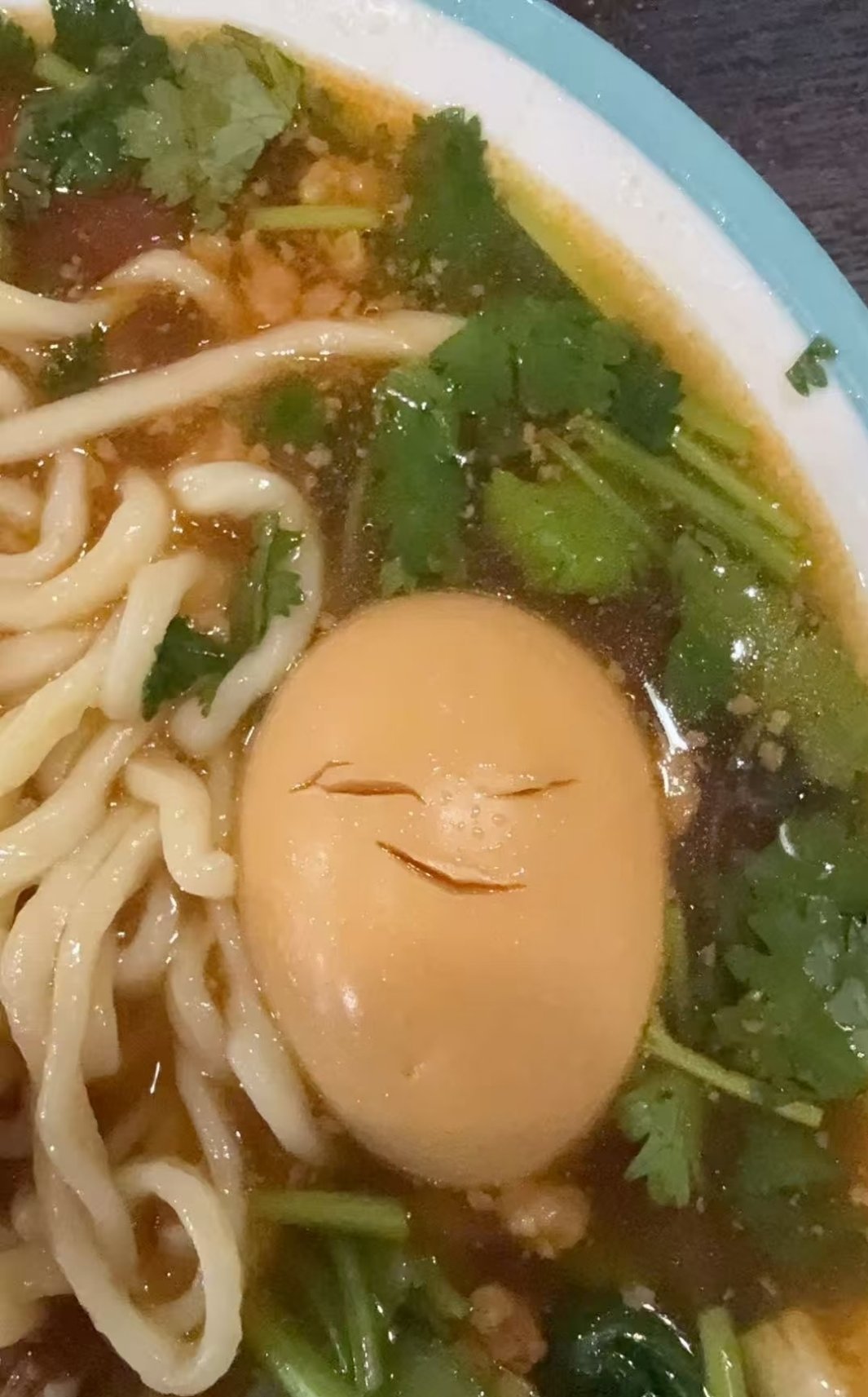 有人懂吗？三分讥笑的饭饭 