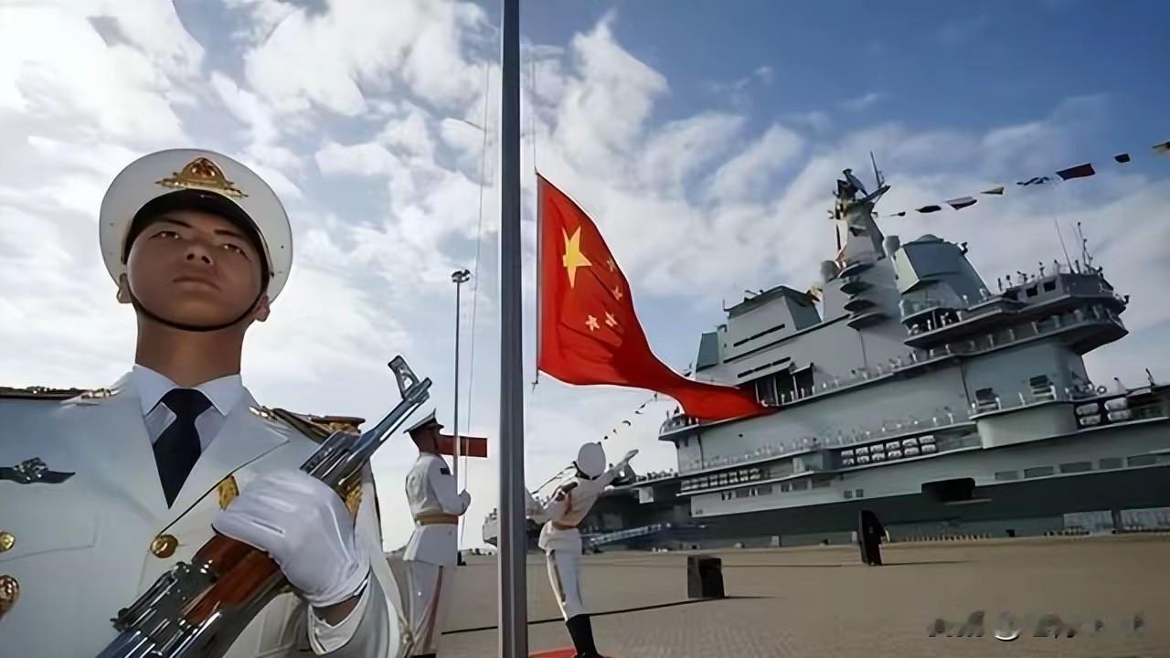 中国海军航母从辽宁舰到福建舰快速发展，三艘服役、第四艘将跟进，配套055型驱逐舰