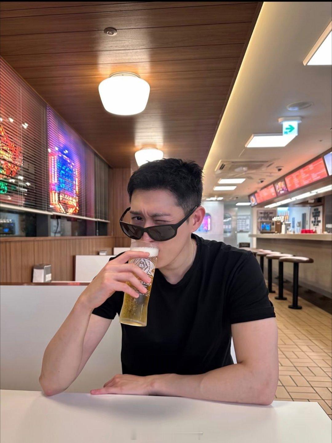 金永大 服兵役受益者怎么还有入伍后变得更帅的人啊[捂嘴哭]金永大这状态太好啦，真