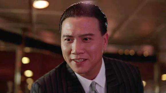 香港演员万梓良演技还是不错的，特别是演坏人演的比较好，可惜他在演艺道路上没有坚持