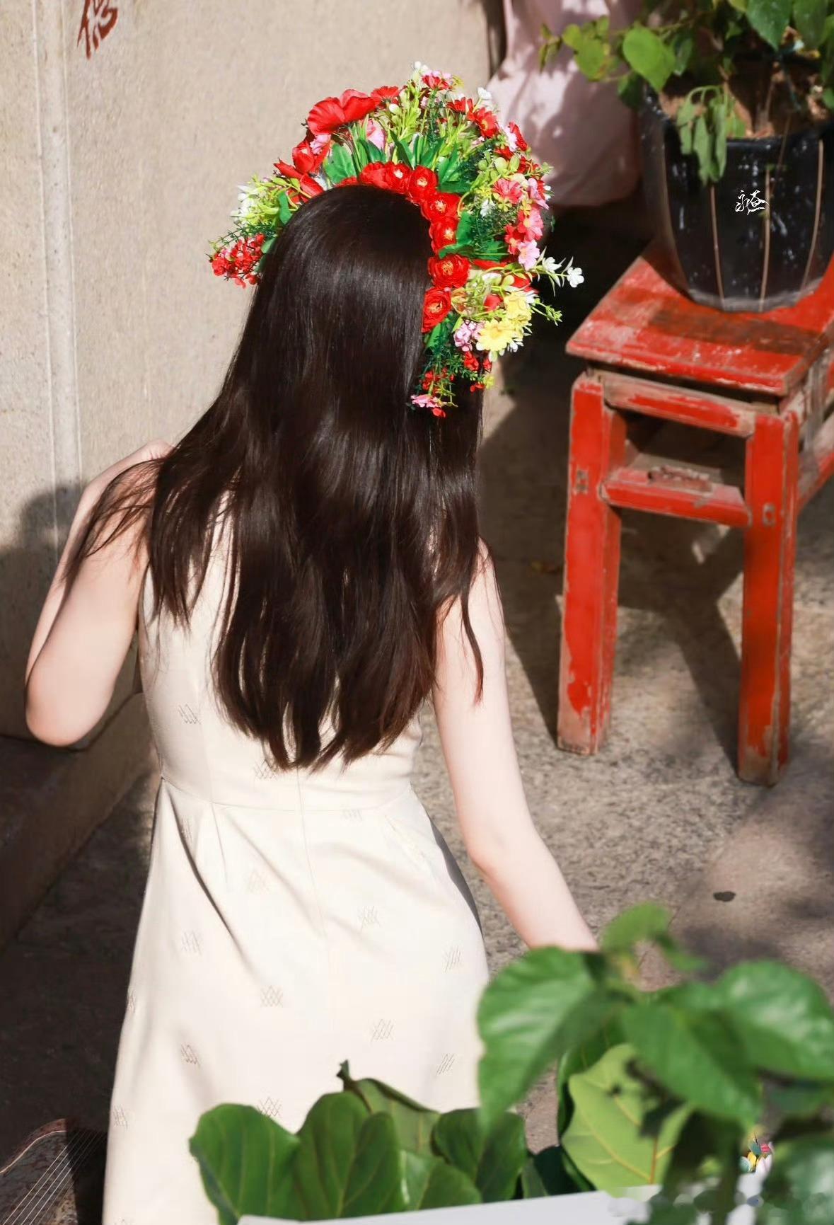 虞书欣  ysx虞书欣﻿灿如繁星 ysx虞书欣﻿灿如繁星 "车窗起雾,我写的是你