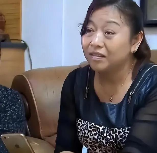 身家不菲的湖南女老板郭漫红，被熟人骗到偏僻处，推进了三米多深、漆黑冰冷的地下排污