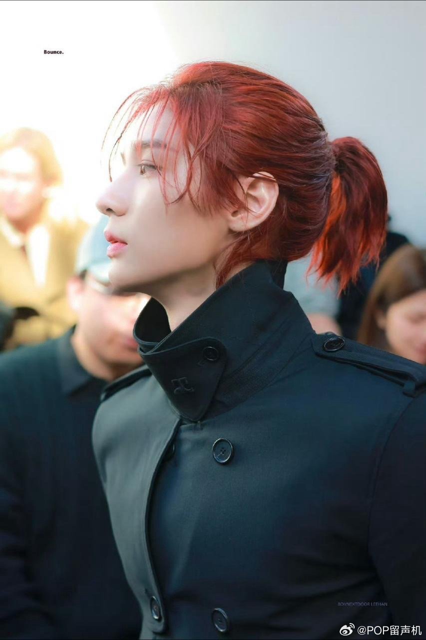 金桐轩这次发型是想学习前辈黄选辰吗？ 