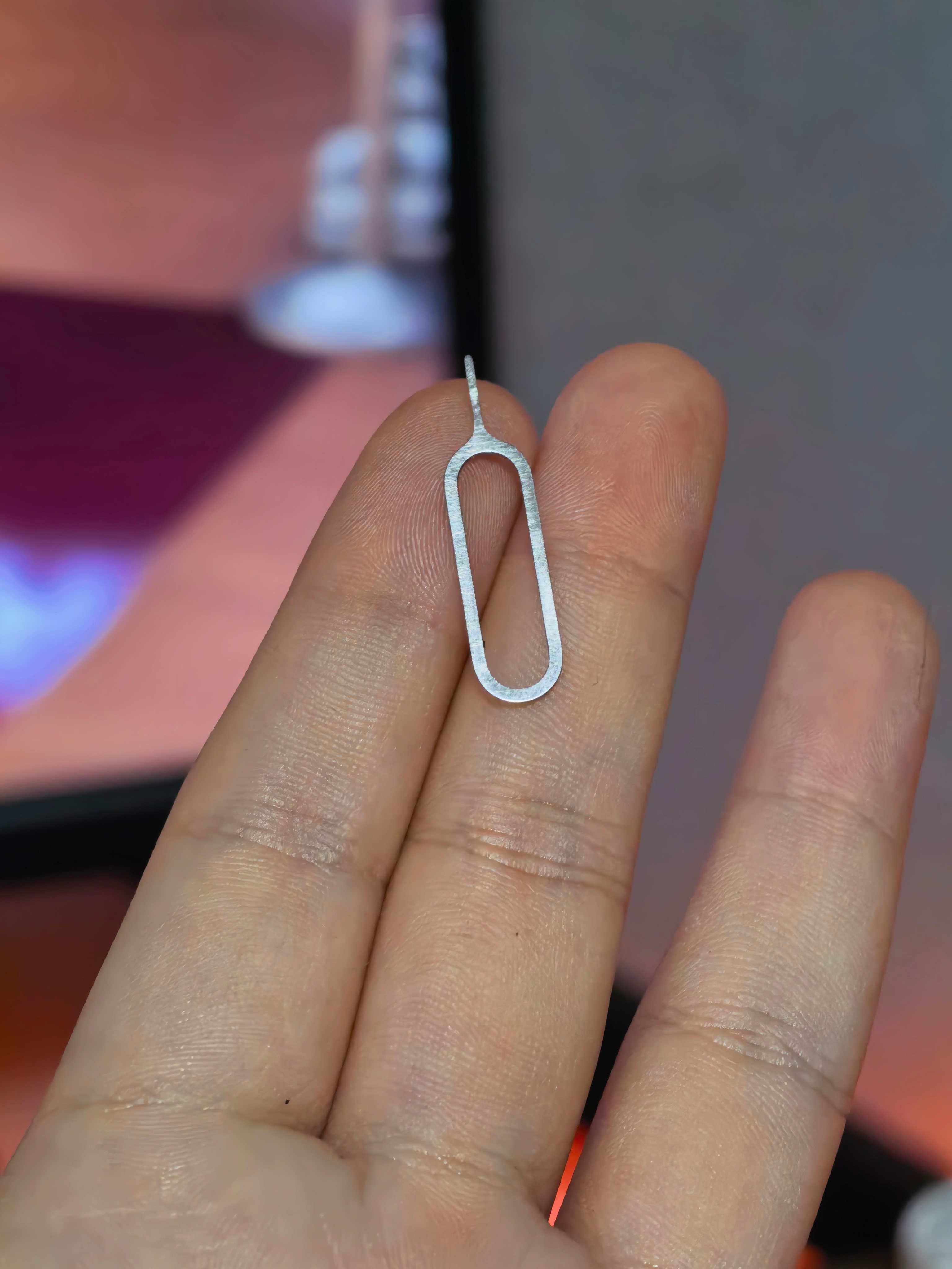 一直以为取卡针的作用只有换电话卡作用确实多，复位路由器、清理充电接口、疏通细孔样