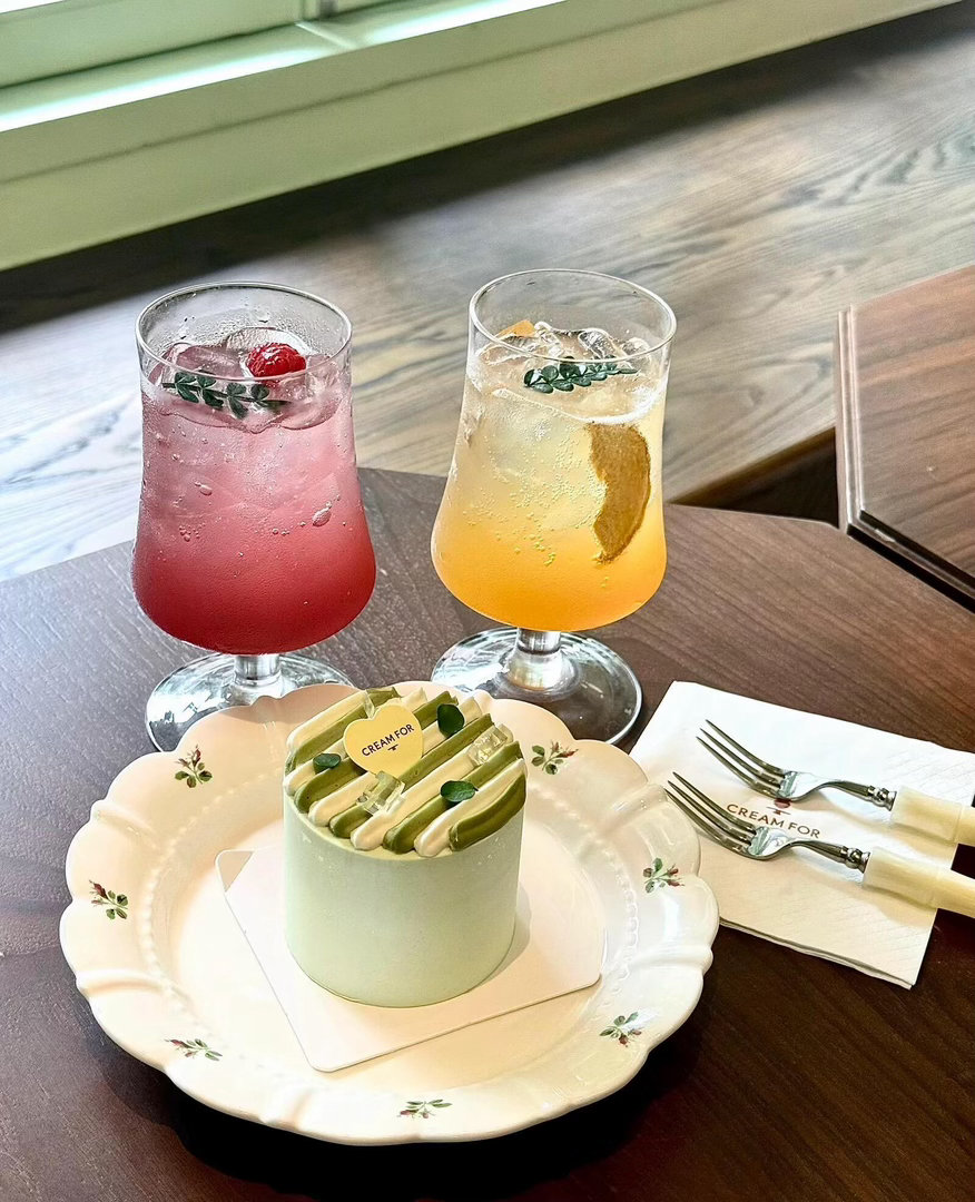 Plog｜🍰•ᴗ•🥨🍧🥛☆🍏₊⋆抬头看星星时别忘，你也是别人眼中的光?