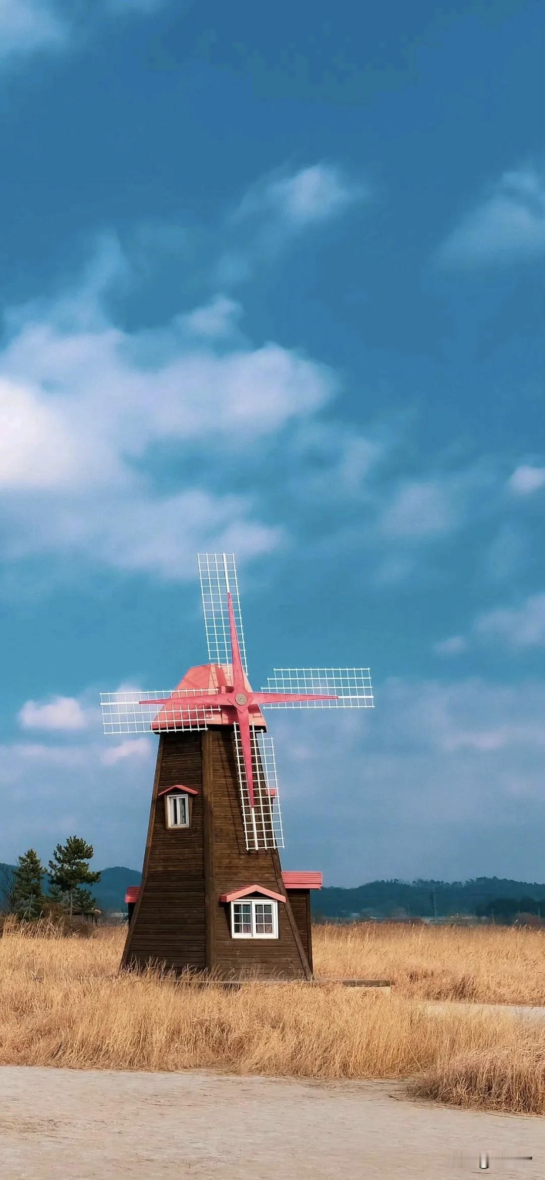 治得了你脾气的人是你爱的人， 能受得了你脾气的人是爱你的人。很多关系不是老的好，