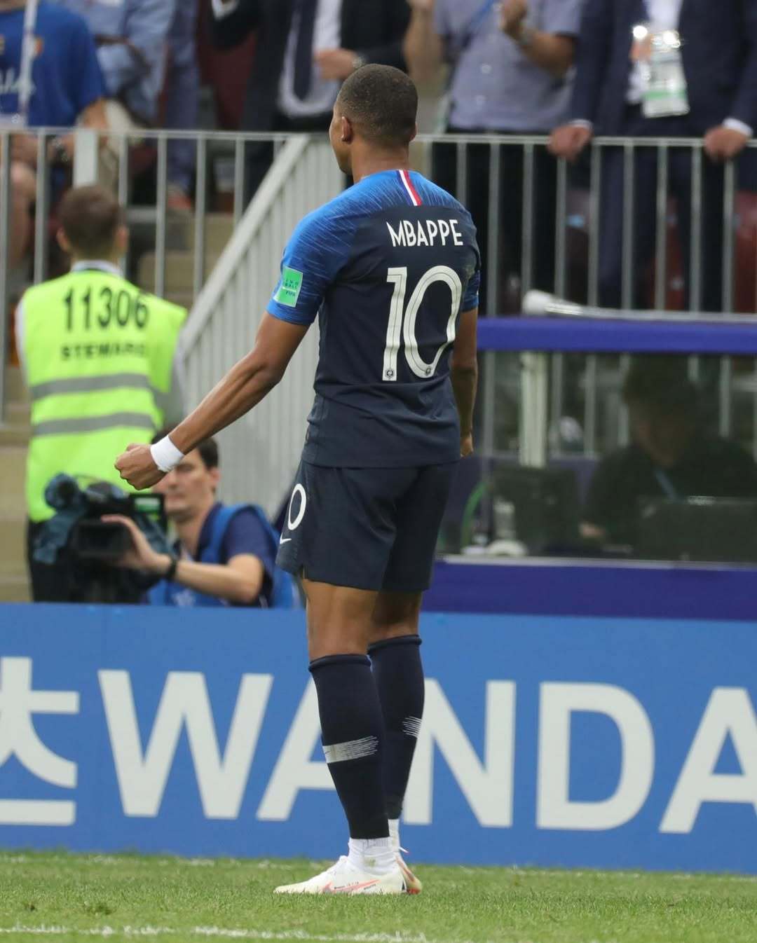 法国国家队IG：10号非常适合他。💙姆巴佩halamadrid ​​​