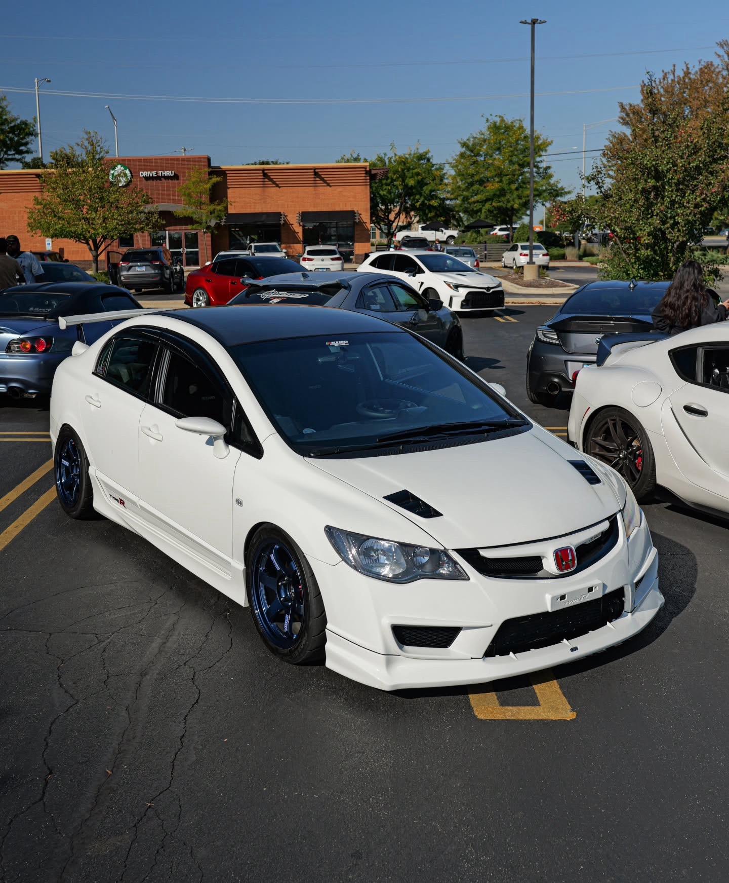 还是得来点蓝色点缀一下