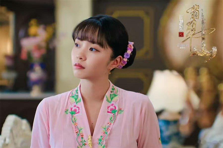 黄暄婷娃娃脸演恶女黄暄婷小娘惹之翡翠山黄暄婷娃娃脸演恶女反差感拉满！张安娜一颦一