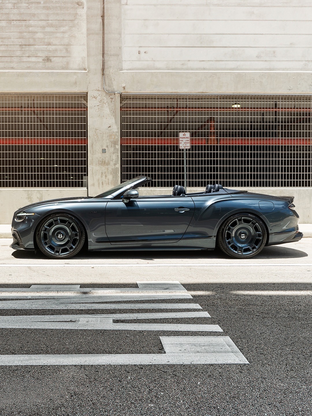 这台宾利Continental GTC Speed 完成了蜕变。💥已装配上同色