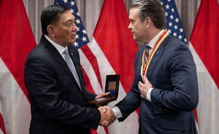 霍尔木兹海峡战云未散，美国已悄悄在马六甲海峡落下新棋子。美印尼签署重大防务协议，