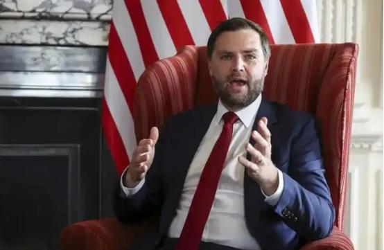 中东局势的混乱，本质是一场由美以主导、伊朗反抗的消耗博弈，而特朗普的“封神”戏码