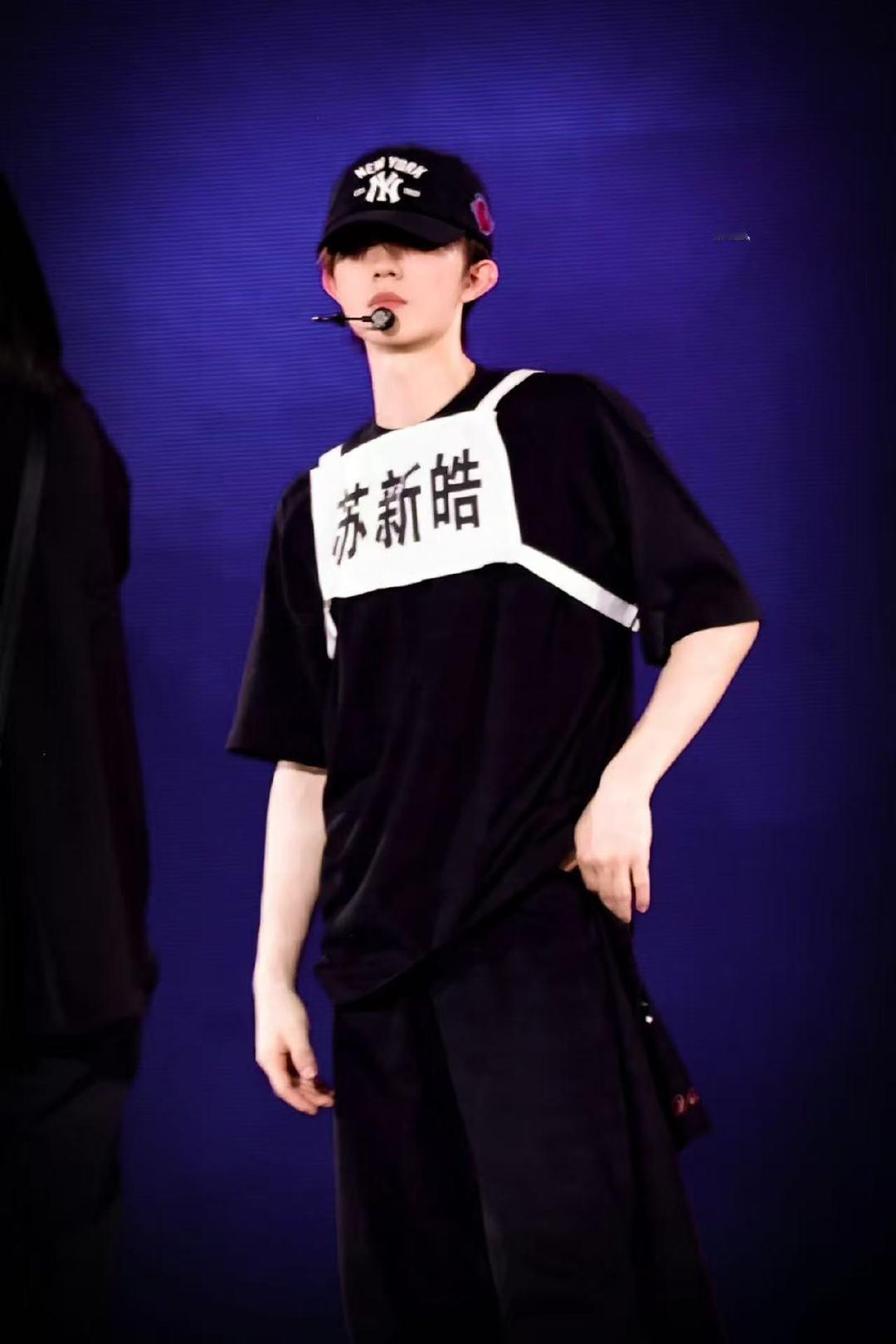 苏新皓薄荷绿发苏新皓薄荷绿发色苏新皓薄荷绿发色苏新皓