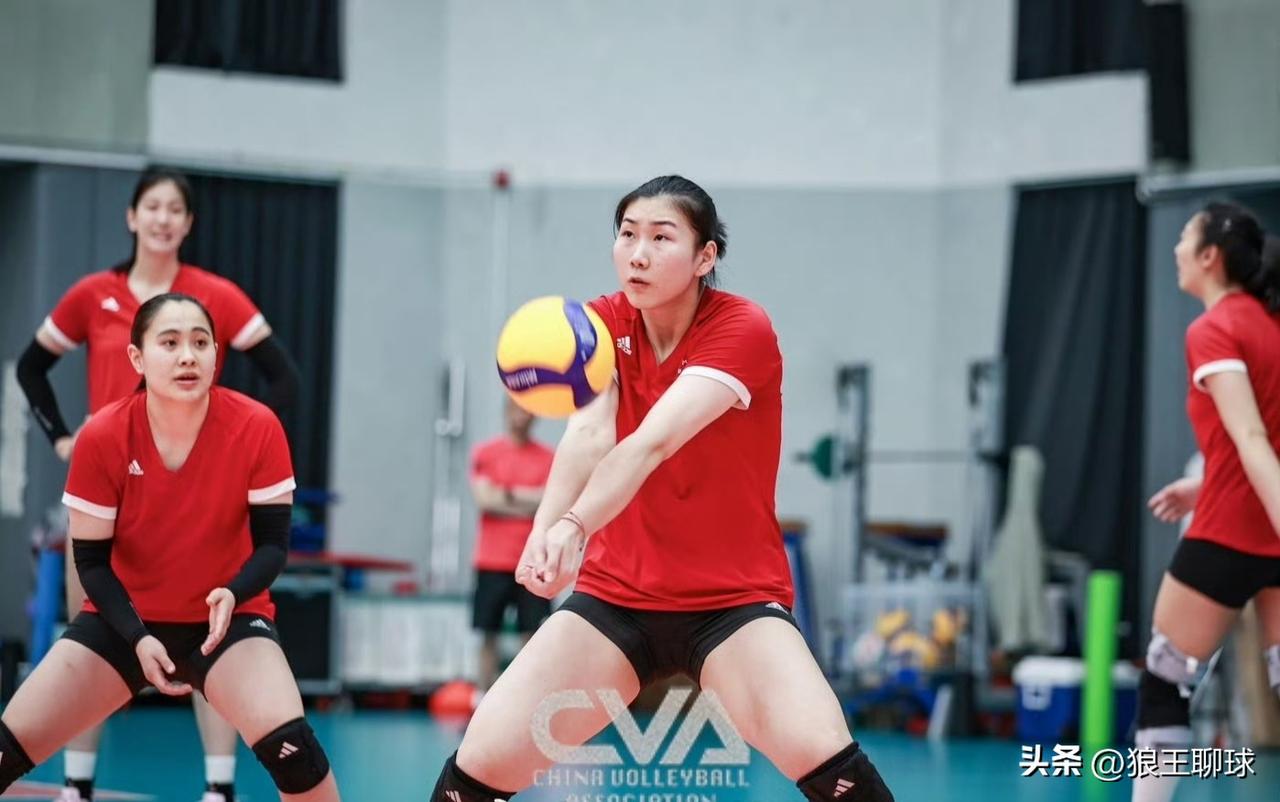 今日北京时间16点，中国女排和捷克女排国家队将会进行热身赛，不知道会不会直播，好