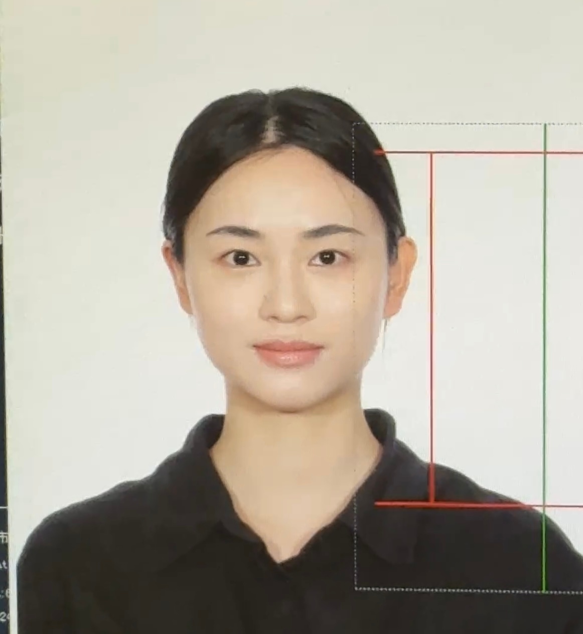 INTJ伪人实锤哈哈哈哈去换证了拍的这个照片人机感满满 