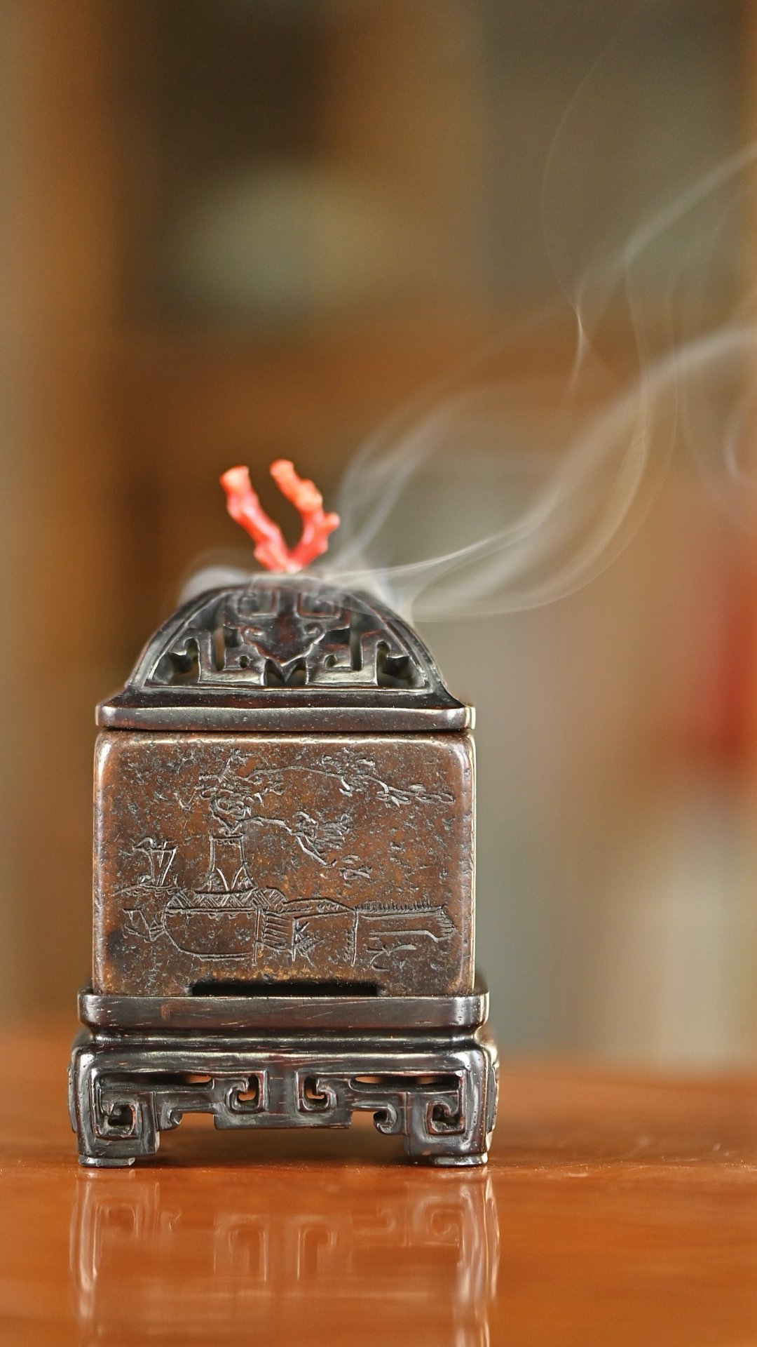 寿山石 | 香炉寿山石香炉，造型端庄，包浆温润，它将雕刻、诗文、香道文化融为一体